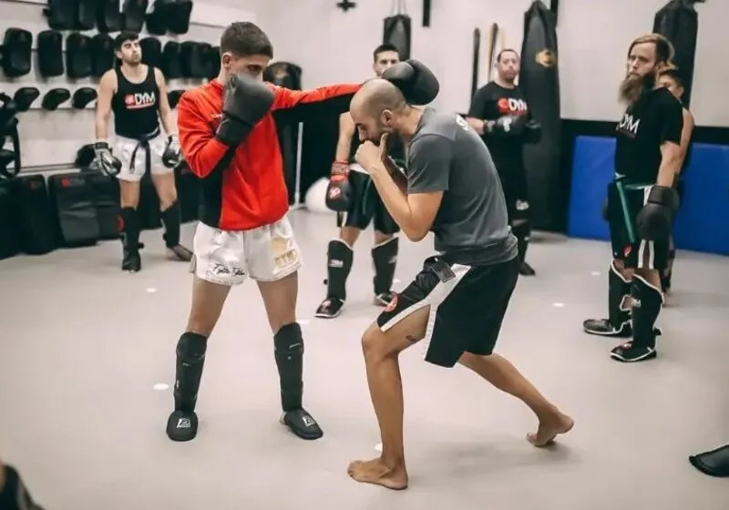 cách kết hợp Bobbing and Weaving