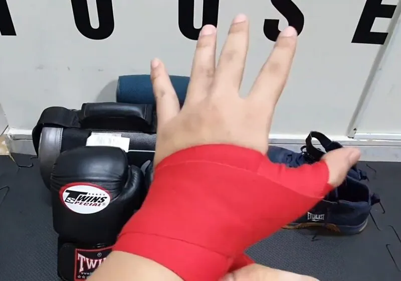cách quấn băng tay boxing cơ bản