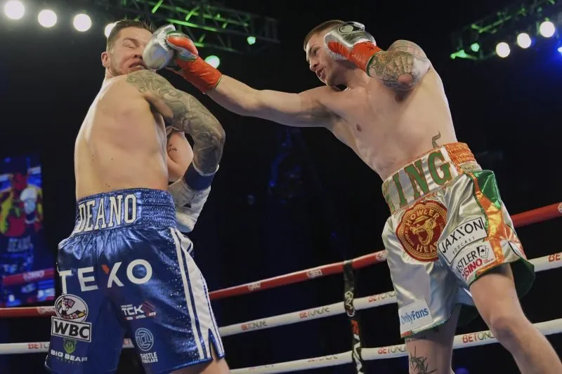 callum walsh đối đầu fernando vargas jr