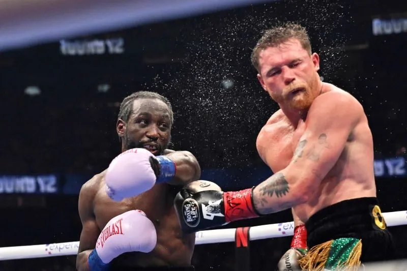 Terence Crawford giành đai siêu trung tuyệt đối
